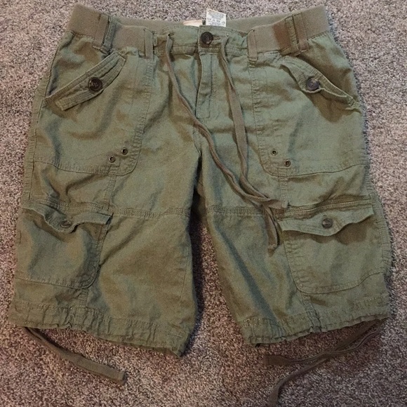 Faded Glory Pants - Green cargo shorts